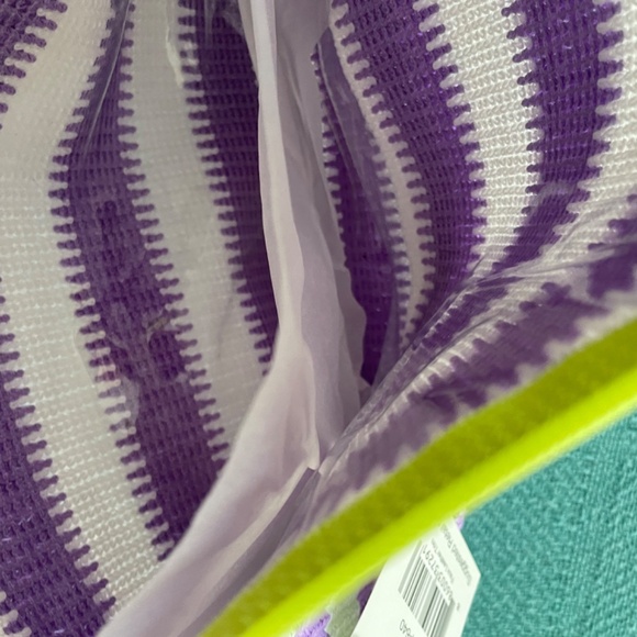 Vera Bradley cosmetic bag - Picture 4 of 4